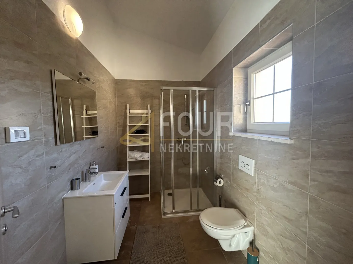 istra, barban - okolica, vila s bazenom, okućnica - slika 27