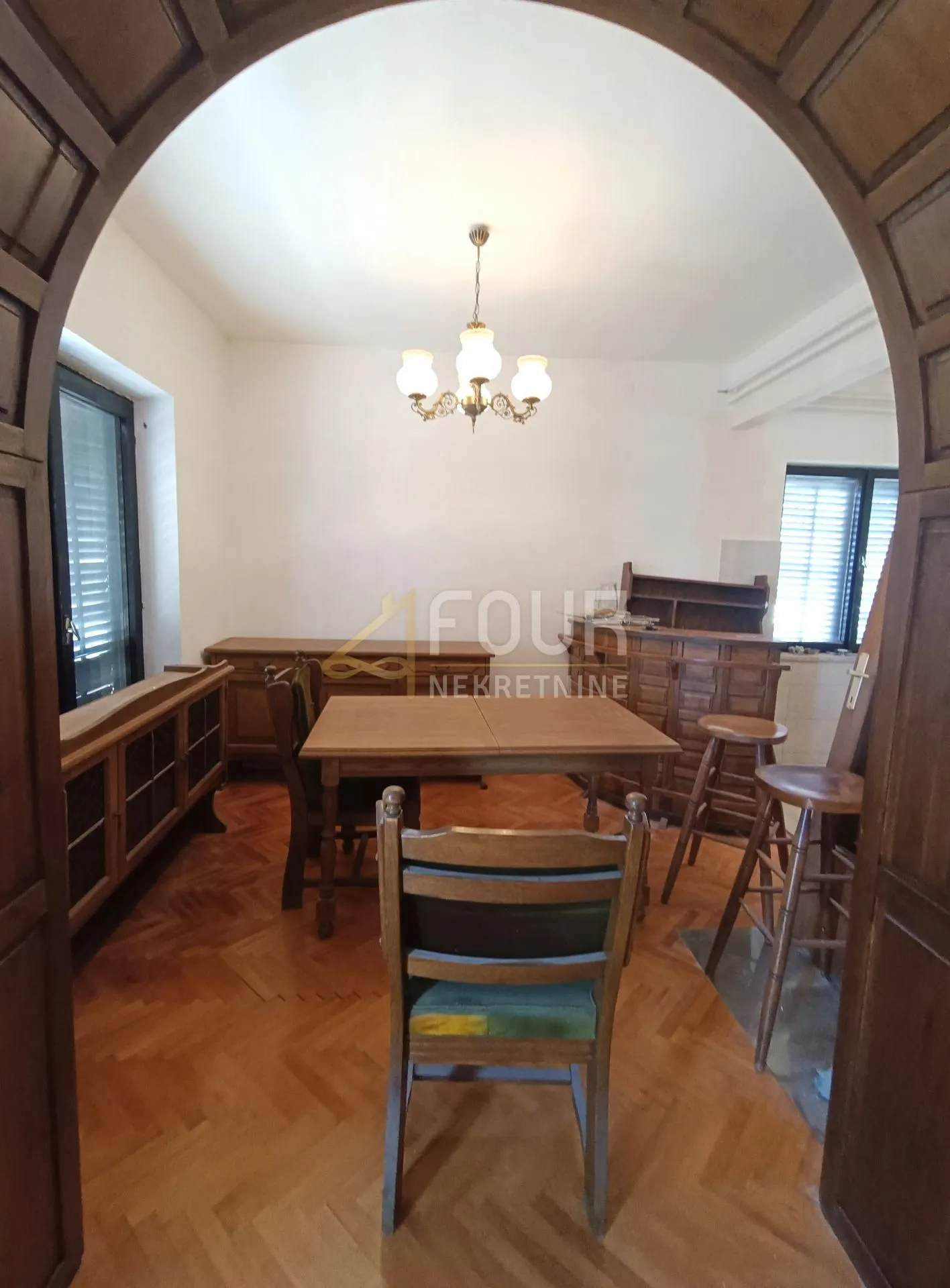 rijeka, pehlin, 412m2, kuća s 3 stana, velika okućnica - slika 2