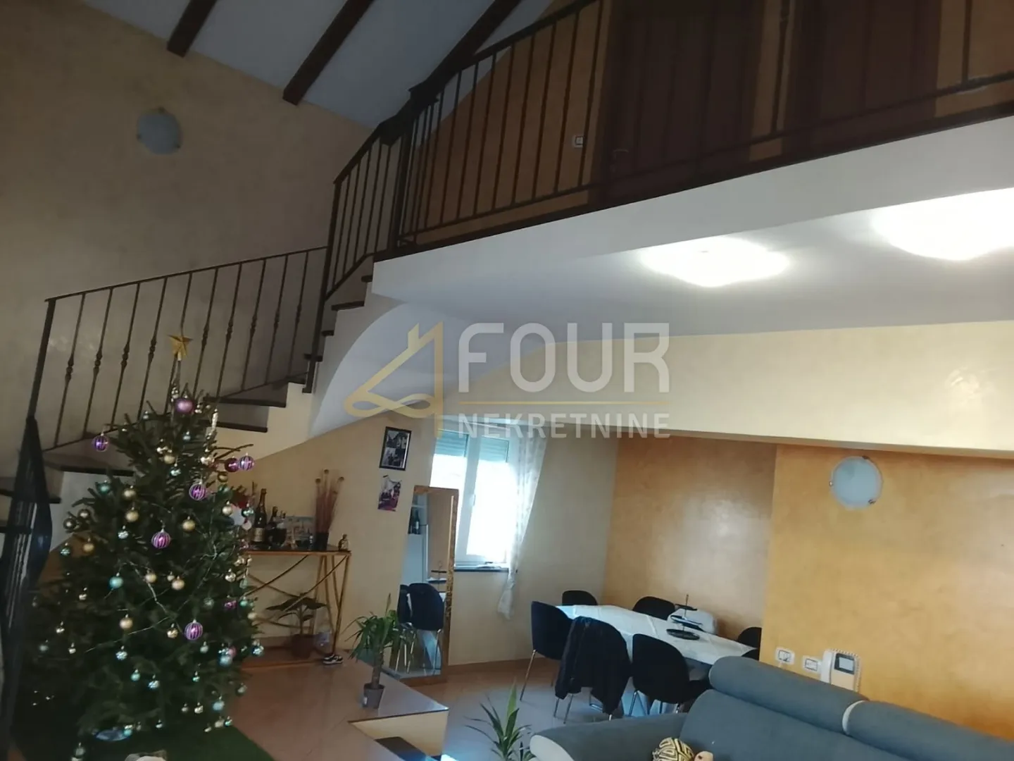 kastav, dvojna kuća, 300m2 - slika 3