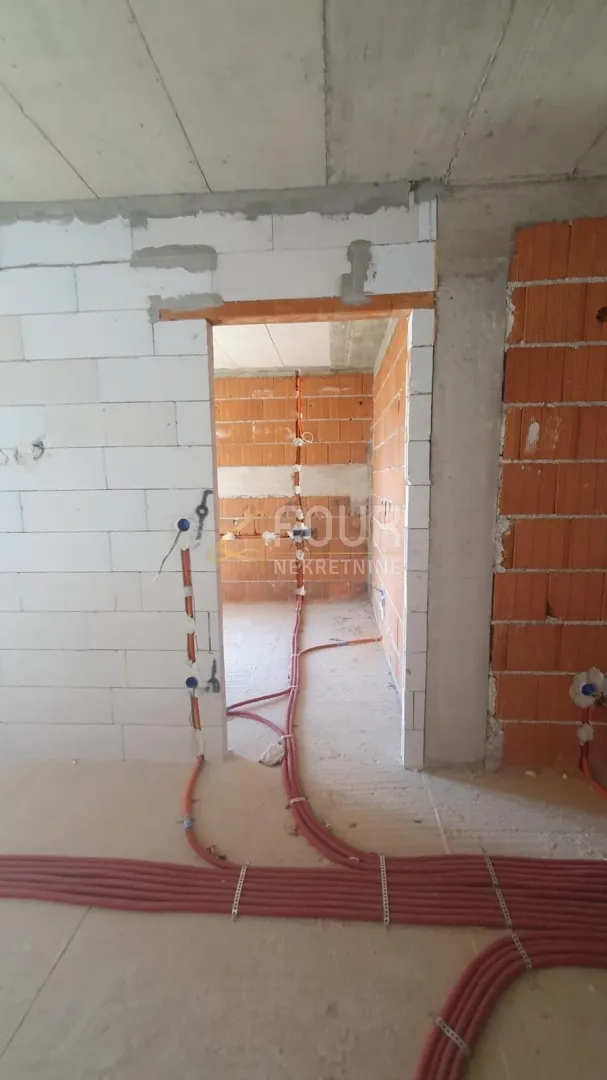 senj, projekt kuće sa 6 stambenih jedinica i 6 garaža - slika 6