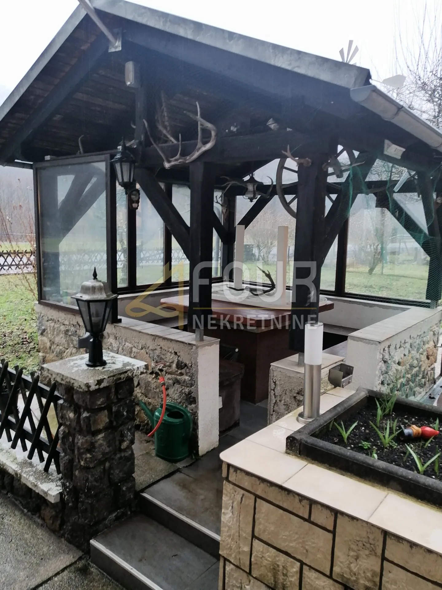 gorski kotar, brod na kupi, kuća 400m2 s velikom okućnicom - slika 30