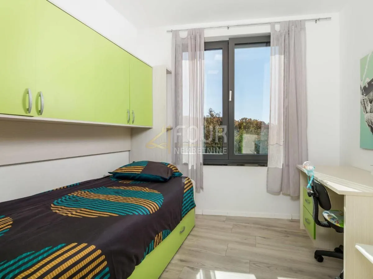 kostrena, moderna vila s bazenom - slika 23