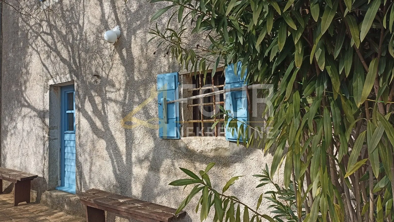 Cres, imanje od 76.054m2 s kućom