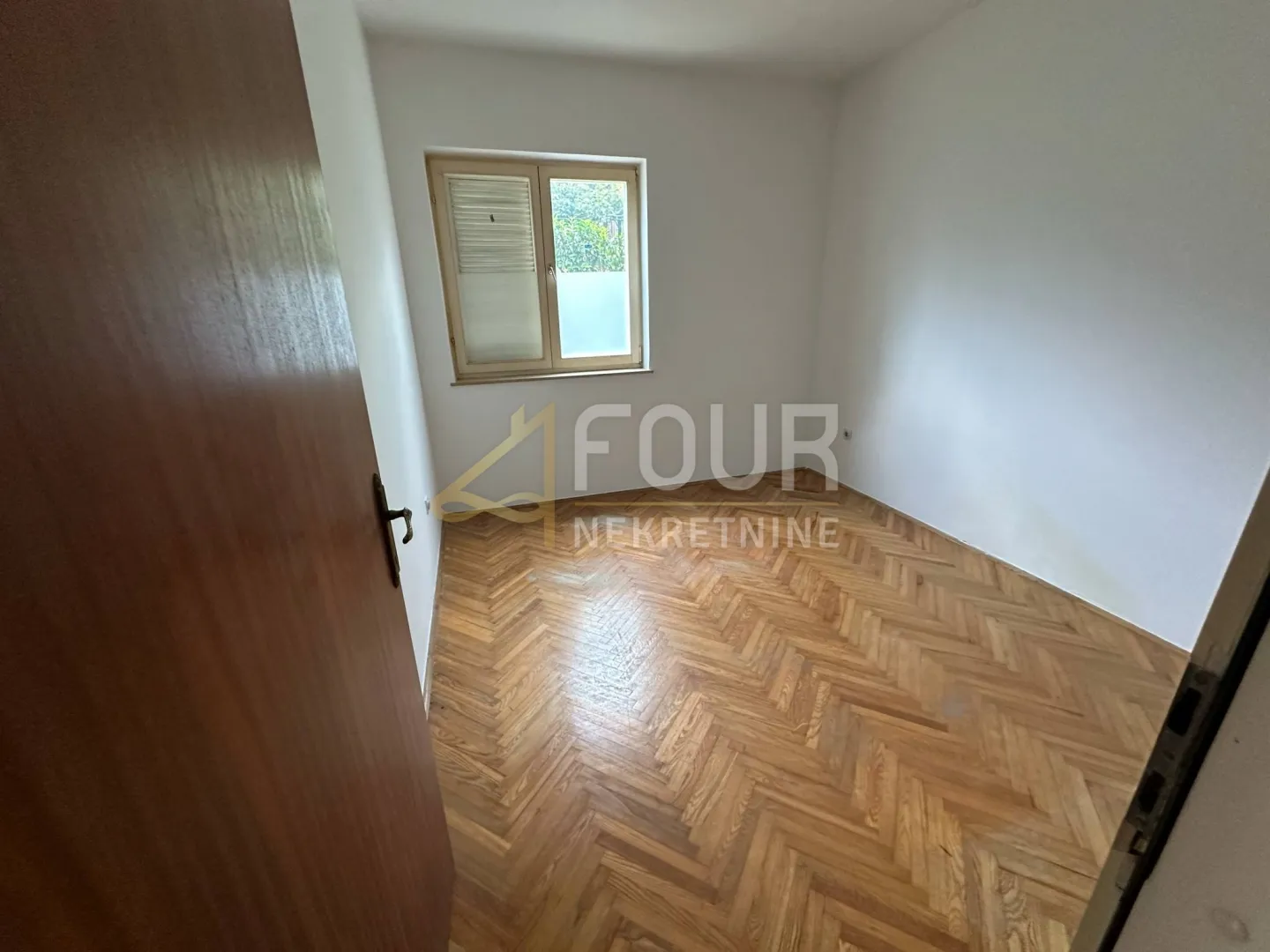 istra, poreč - centar, 71.20m2, 2s+db, okućnica 192m2 - slika 3