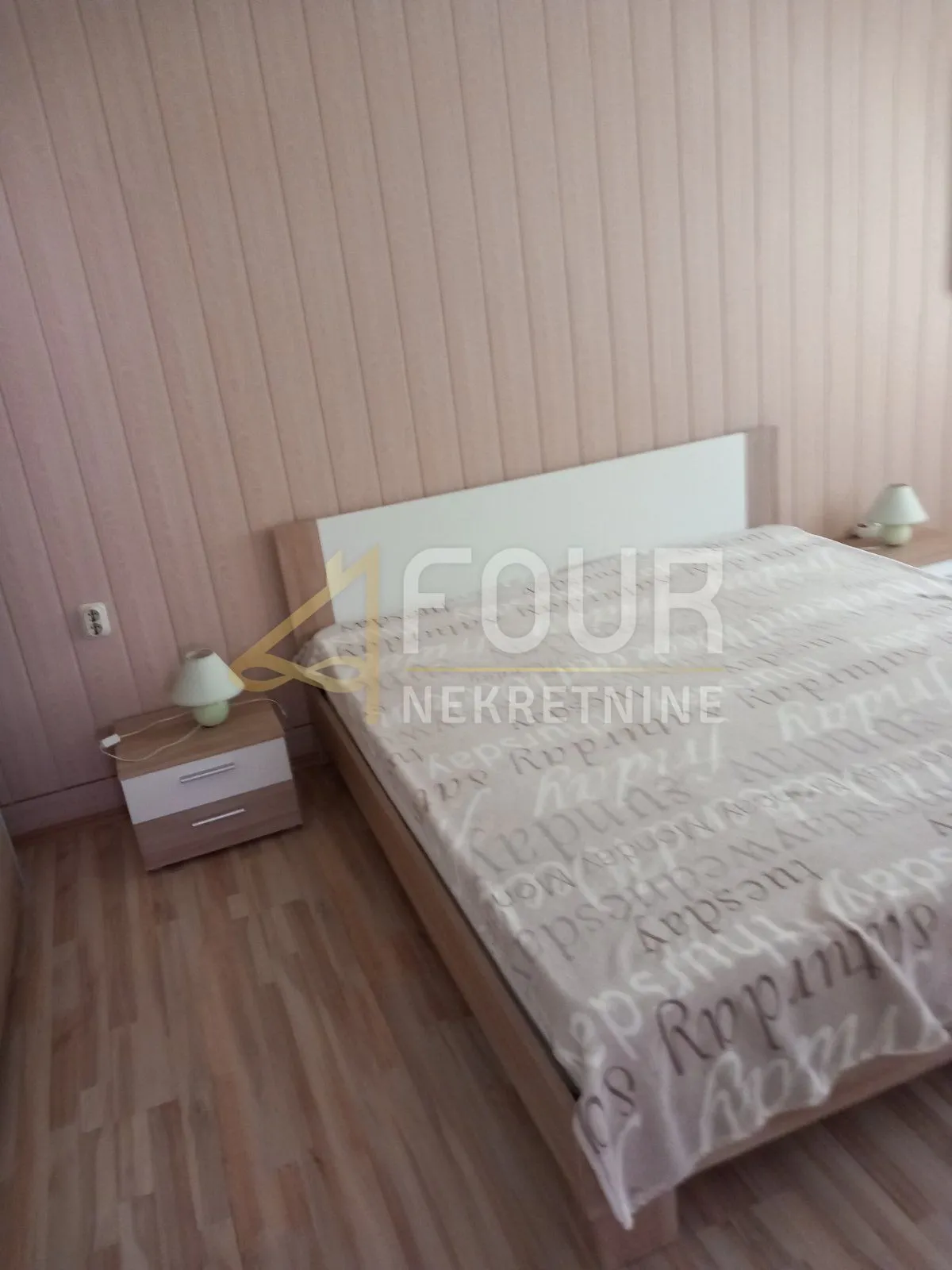 istra, pula, kuća s garažom, dodatnim apartmanom i dvorištem - slika 29
