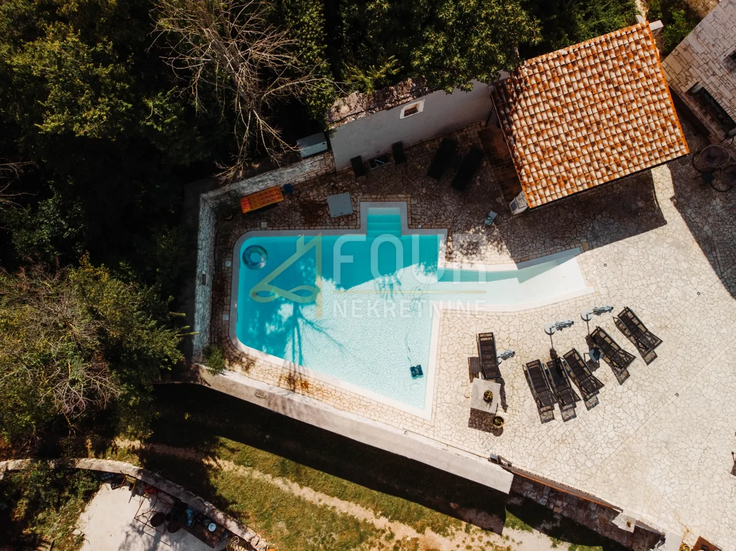 istra, tinjan, prekrasno imanje, dvije kamene kuće s bazenom - slika 4