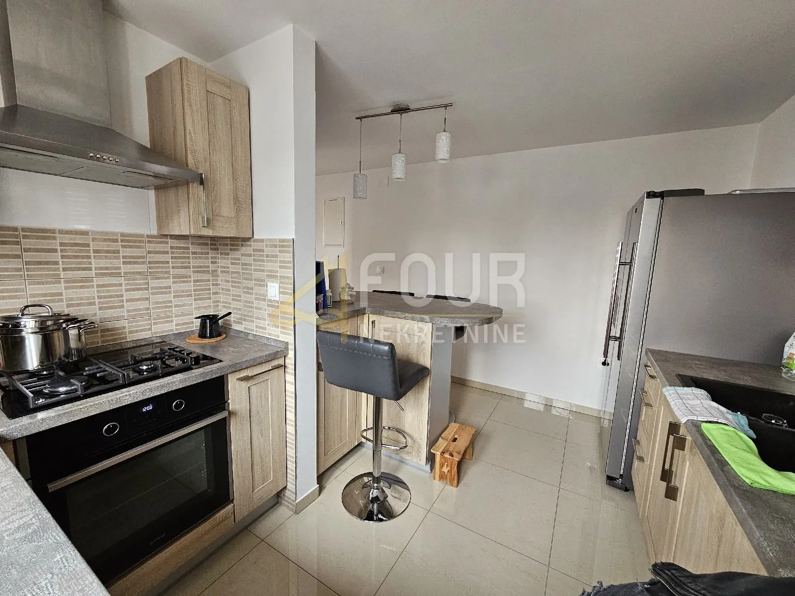 otok krk, malinska, 100.02m2, 3s+db, 2 lođe, pogled na more - slika 8