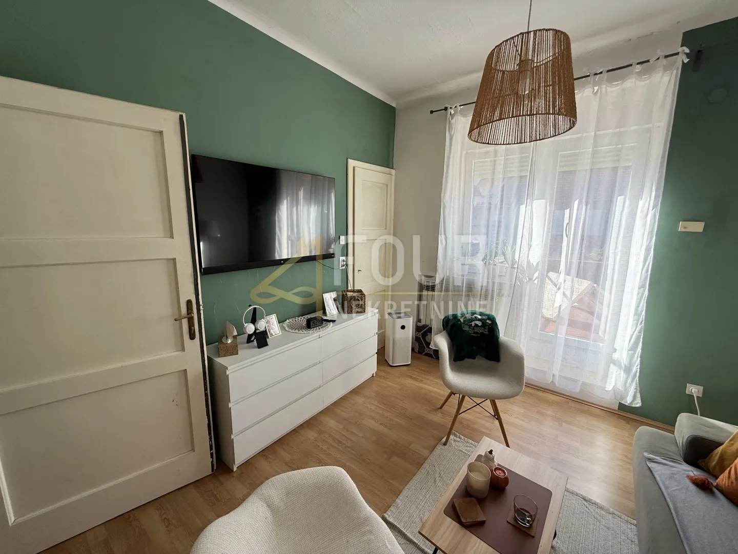 Zagreb, Trešnjevka, kuća s 2 stana, garažom i okućnicom