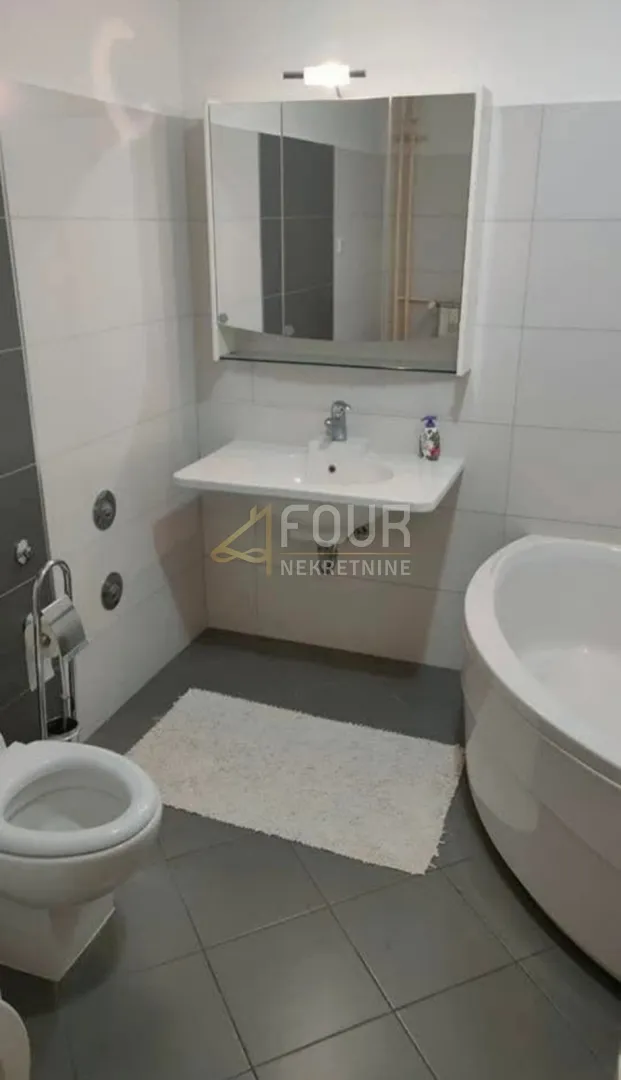 najam, rijeka, turnić, 78m2, 3s+db, balkon - slika 5