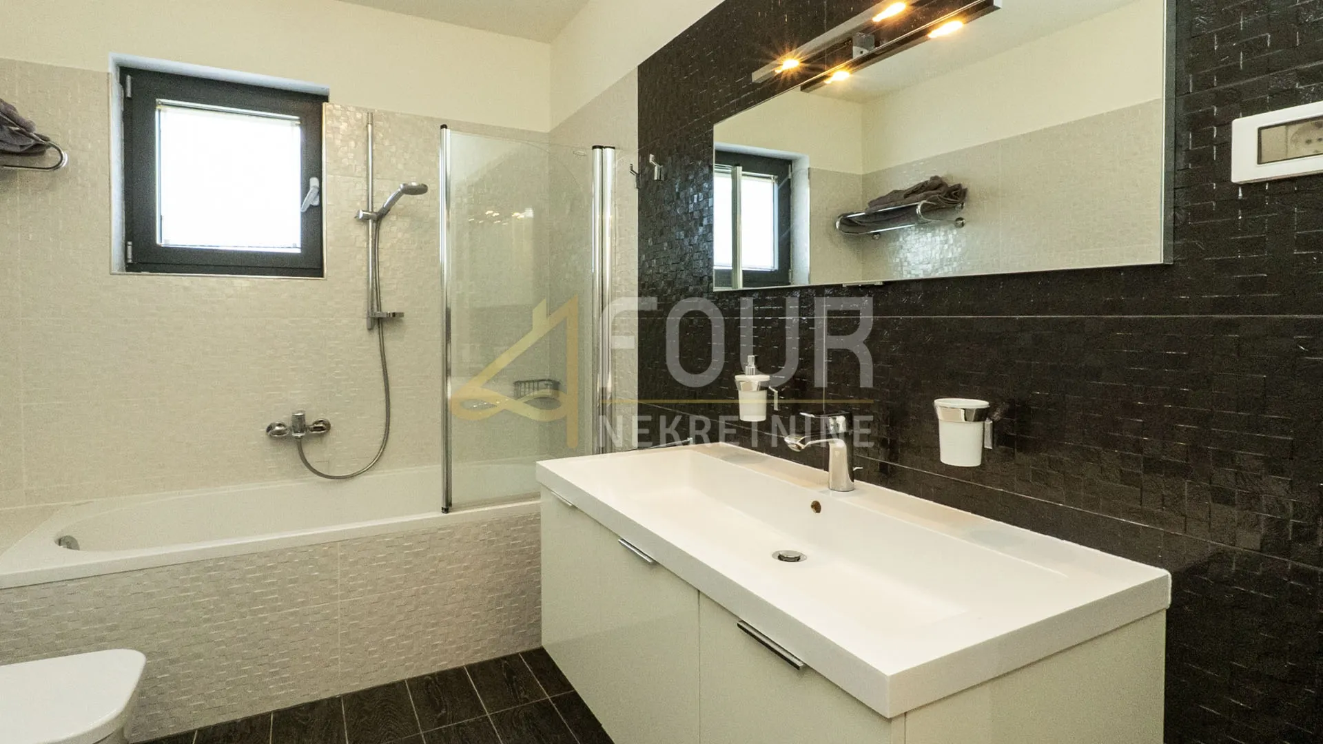 istra, rovinj, luksuzni dvoetažni penthouse, garaža, 100m od mora i plaže - slika 16
