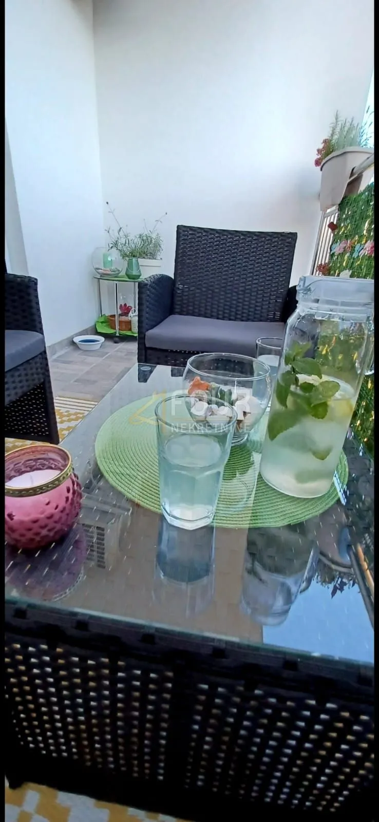 viškovo, 60.01m2, 2s+db, lođa, pogled na more - slika 2