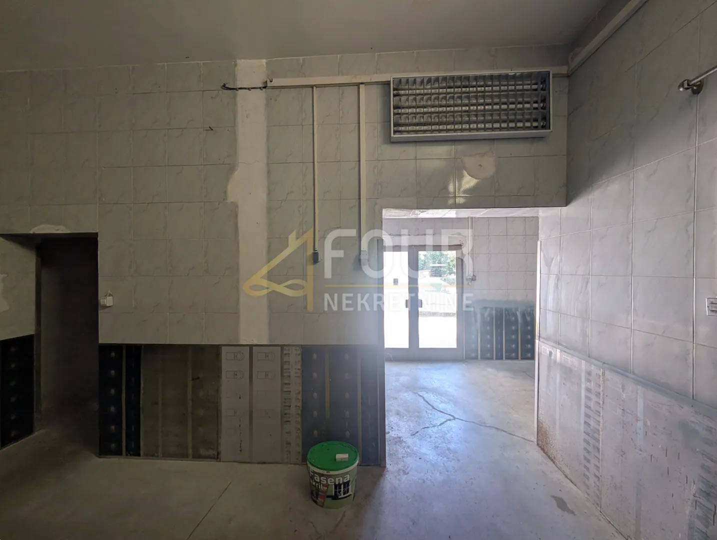 zakup, viškovo, poslovni prostor, 30m2 - slika 1