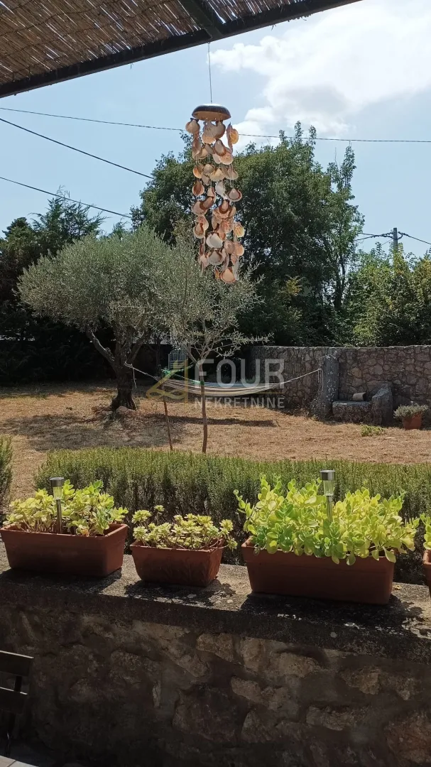 otok krk, dobrinj - okolica, samostojeća kuća s bazenom, 104m2 - slika 9