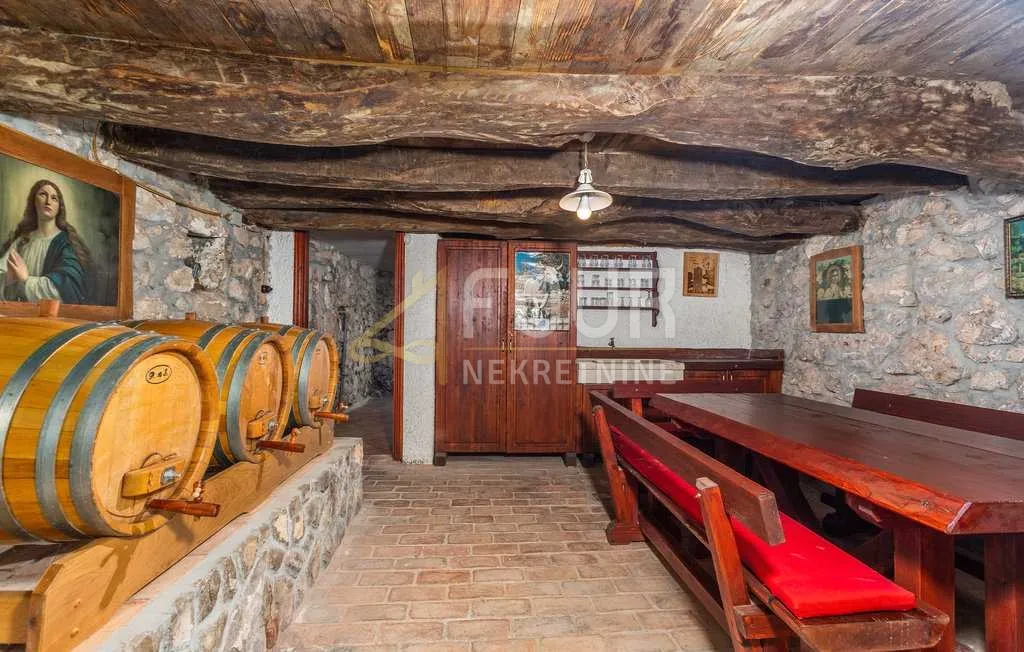 otok krk, dobrinj, samostojeća vila s bazenom - slika 16