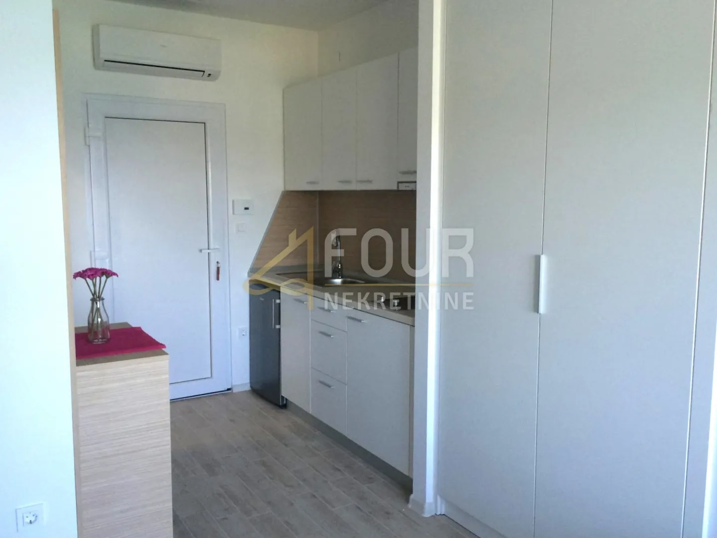 otok rab, supetarska draga, apartmanska kuća, 1. red do mora - slika 7