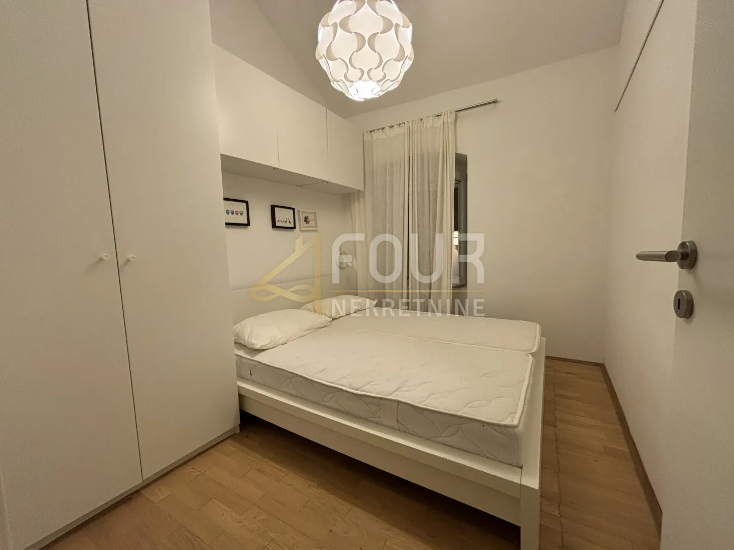 otok rab, kuća u nizu, 110m2, 2 stana - slika 8