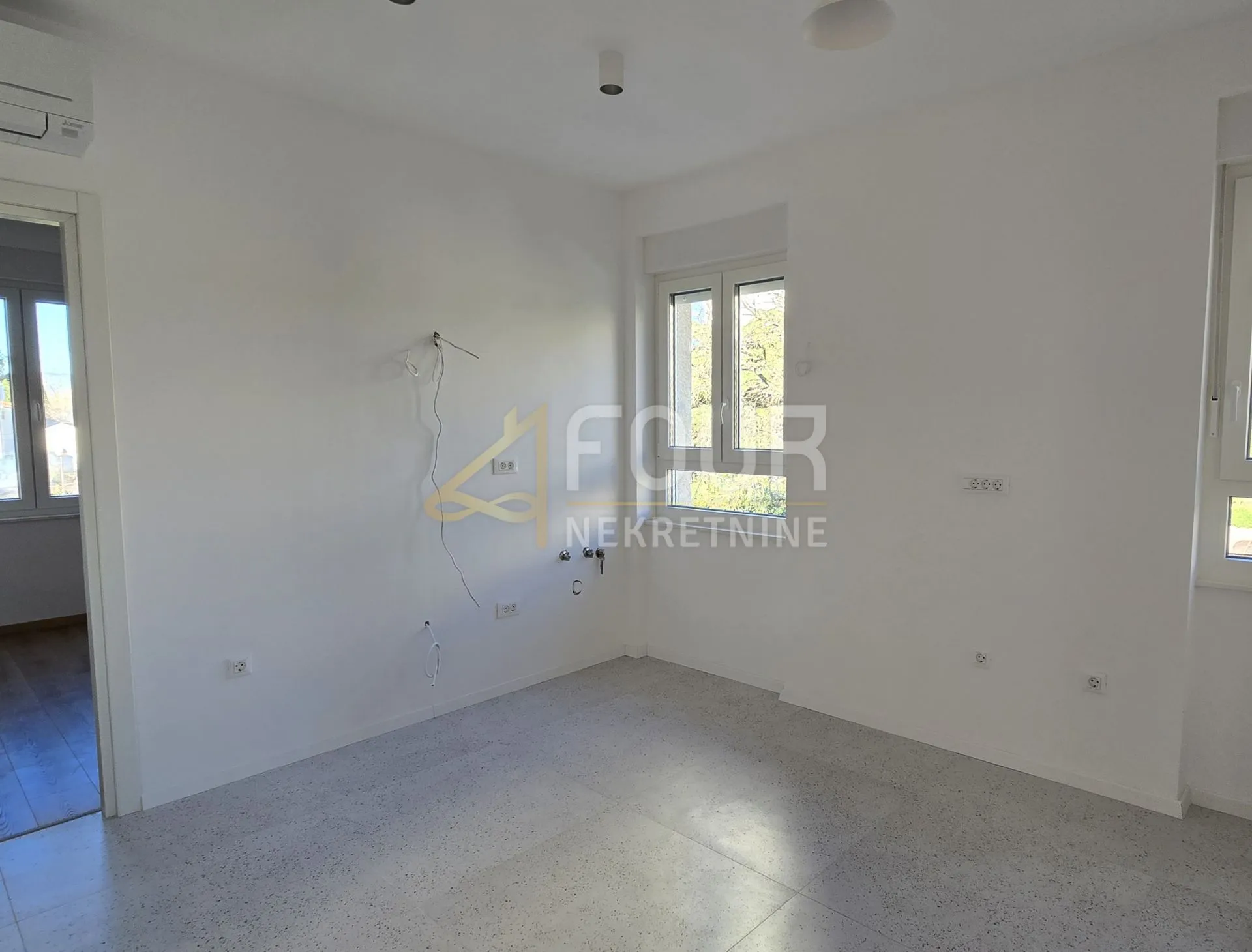 rijeka, vojak, 97m2, 3skl, balkon - slika 11