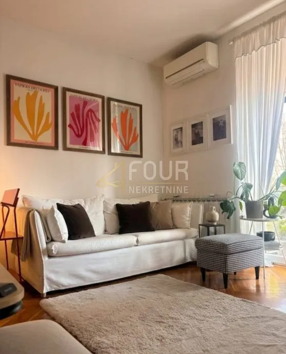 Opatija - centar, 77.74m2, 1s+db, balkon