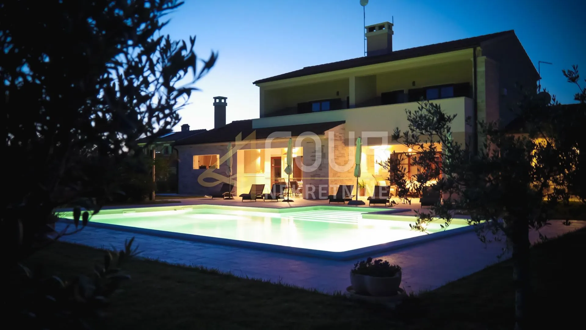 istra, svetvinčenat, luksuzna vila s bazenom - slika 54