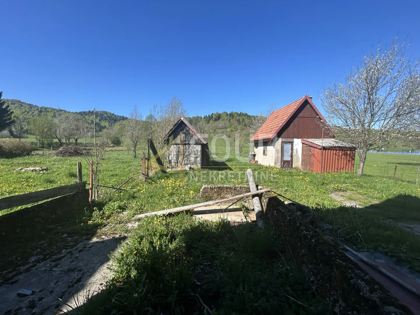 gorski kotar, mrkopalj, kuća + 3 gosp. objekta, garaža, velika okućnica - slika 3