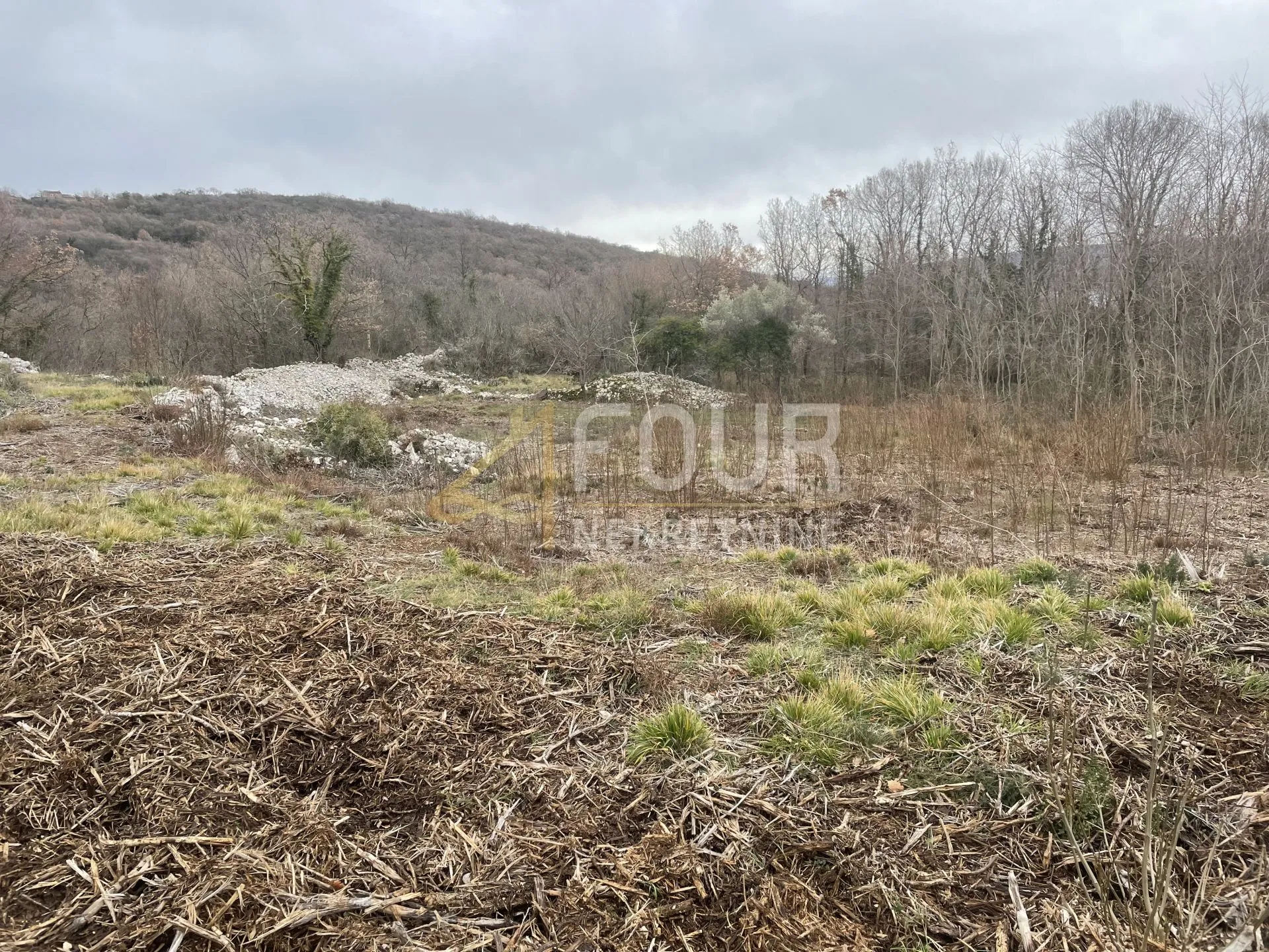 brseč, građevinsko zemljište od 1.590m2 - slika 11