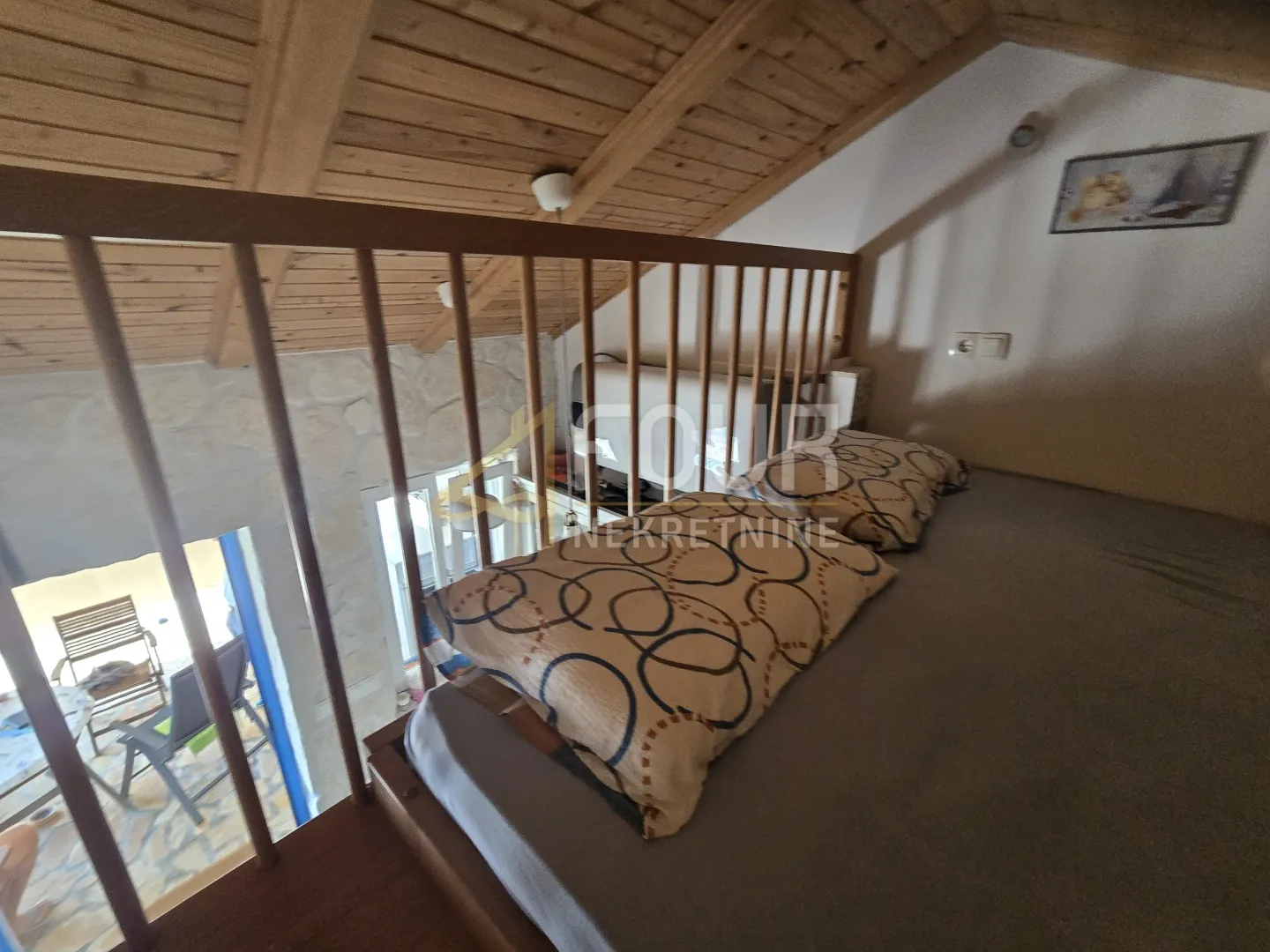 otok cres, mala kamena kuća - prvi red do mora ! - slika 7