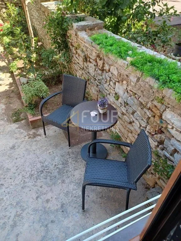 istra, pula - centar, adaptiran stan, odličan za investiciju! - slika 12