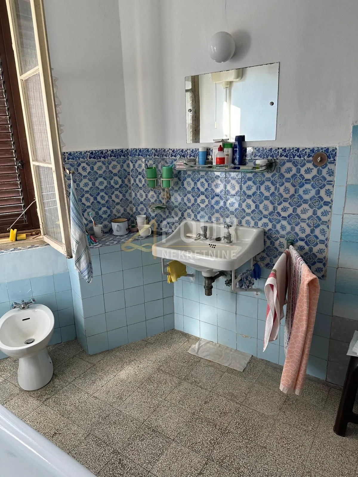 mali lošinj - centar, 320m2, kuća s dvorištem, potencijal! - slika 19