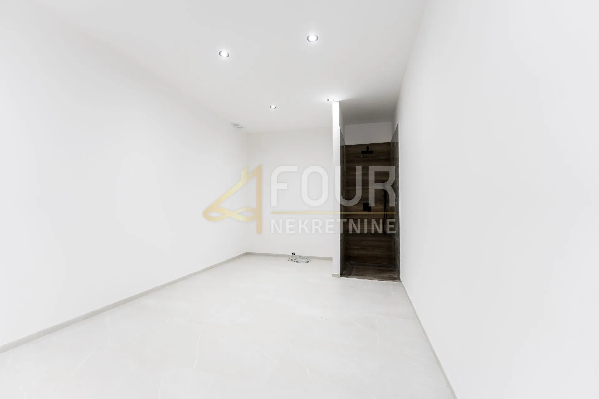 novi vinodolski, 391.72m2, vila s bazenom, saunom i pogledom na more, blizina plaže! - slika 68