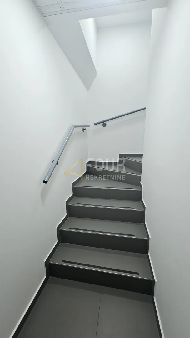 zakup, viškovo - centar, dvoetažni poslovni prostor, 200m2 - slika 6