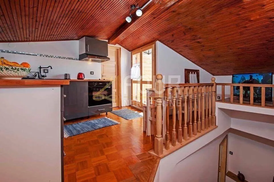 istra, rovinj, kuća u samom centru, 2 terase, pogled na more - slika 14