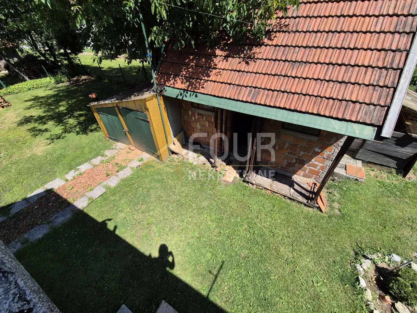 gorski kotar, ravna gora, kuća s 2 stana, gosp. objektom i dvorištem - slika 3