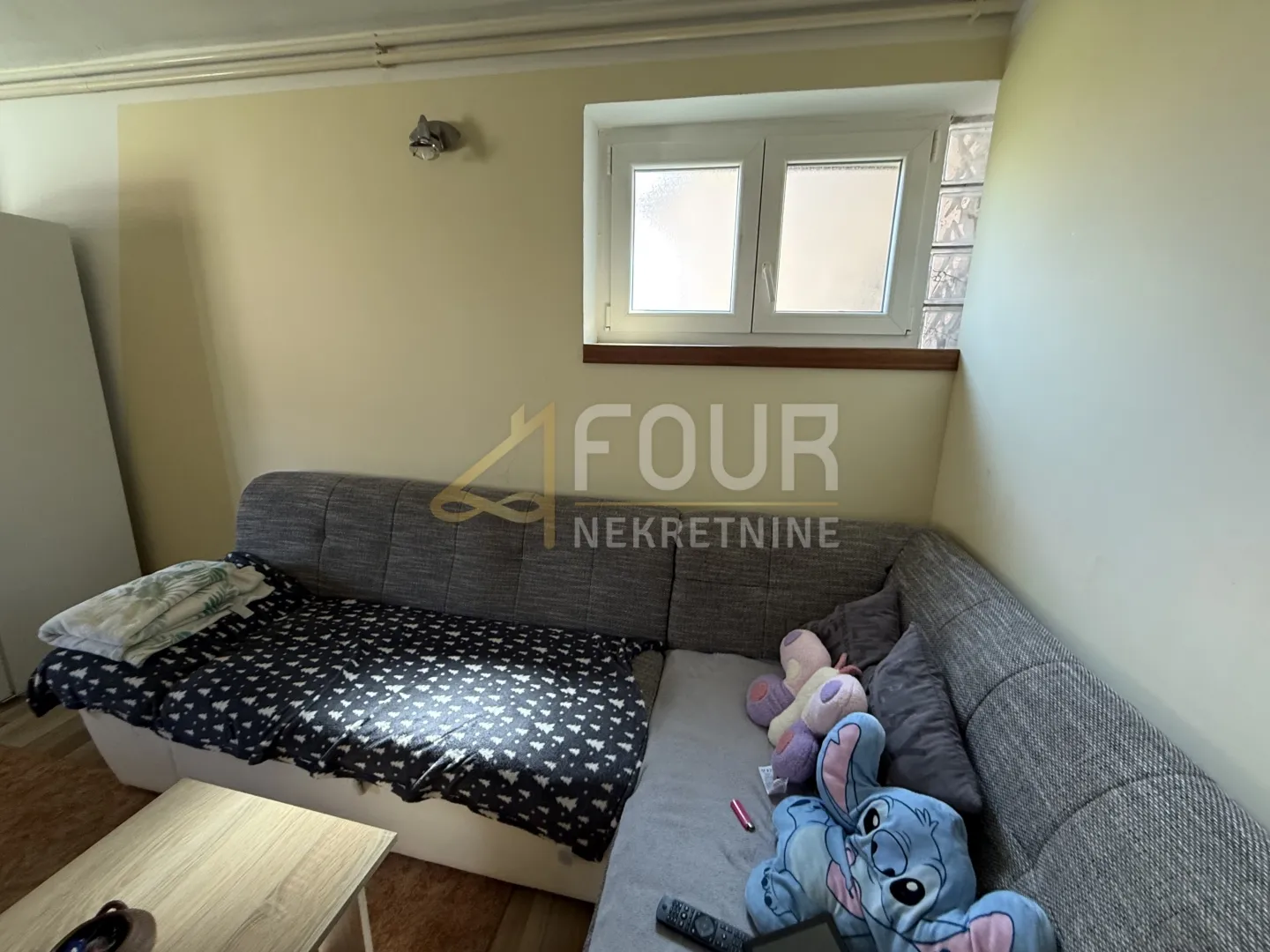 istra, pula, kuća s garažom, dodatnim apartmanom i dvorištem - slika 18