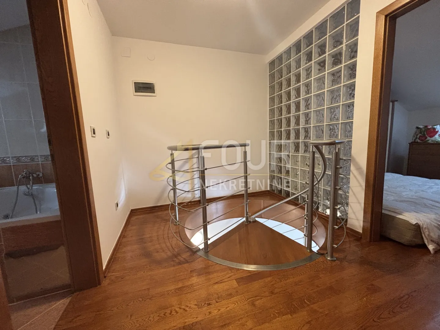 opatija, ičići, 92.18m2, dvoetažni stan, garaža - slika 9