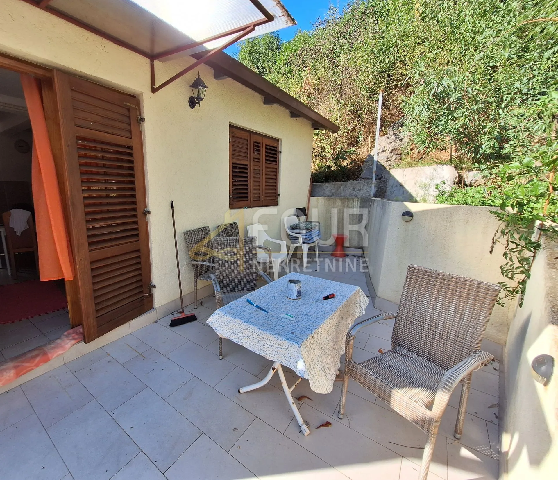 Opatija, Pobri, poslovni objekt 256m2 na parceli 1.116m2 - Pobri, Opatija