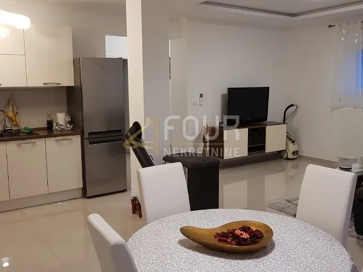 čavle, 73m2, 2s+db, 2 balkona - slika 3
