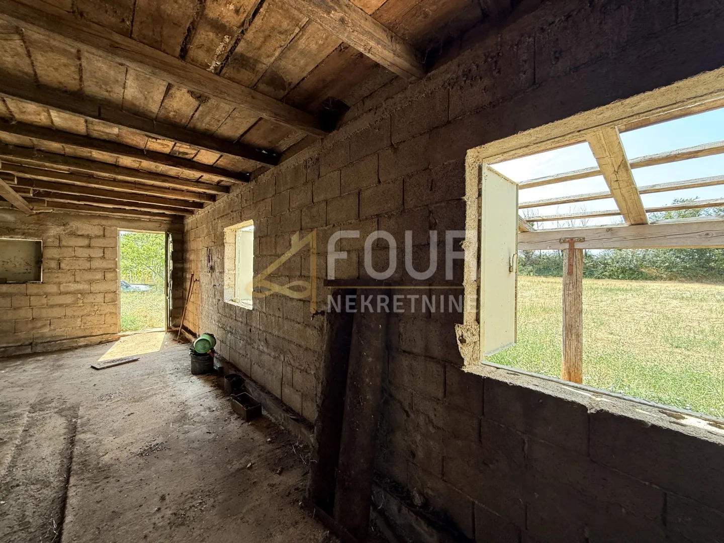 istra, vodnjan, gospodarska zgrada, 100m2 - slika 11