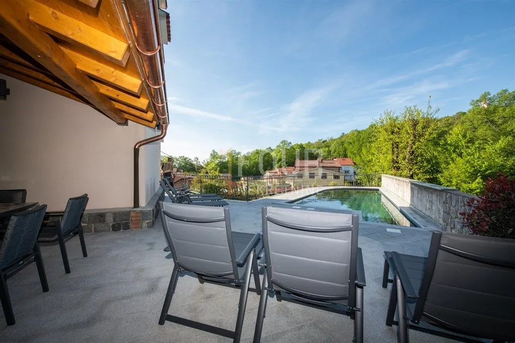 matulji, prekrasna vila s bazenom - slika 40