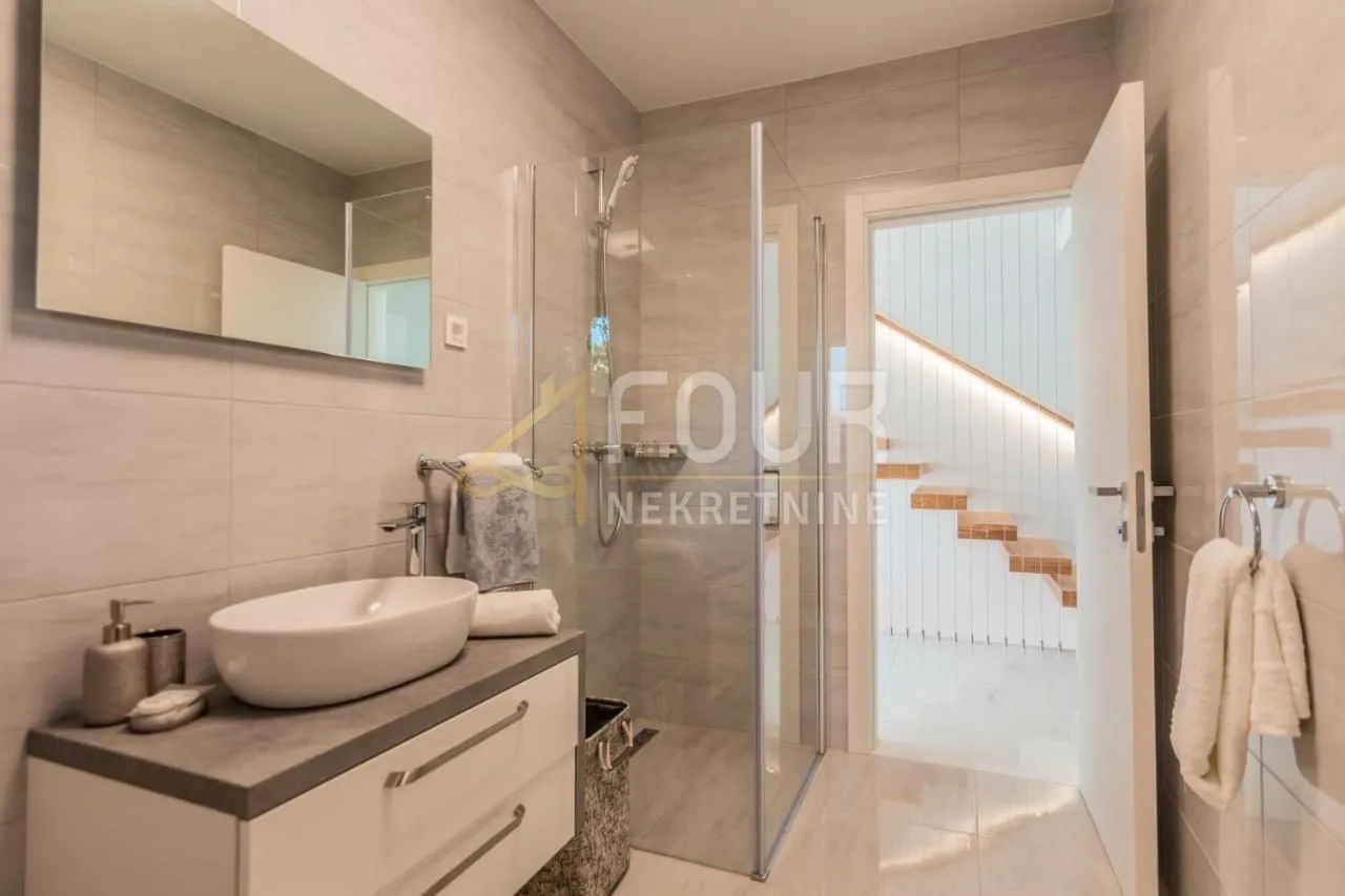 opatija, pobri, moderna luksuzna vila s infinity bazenom i panoramskim pogledom - slika 27