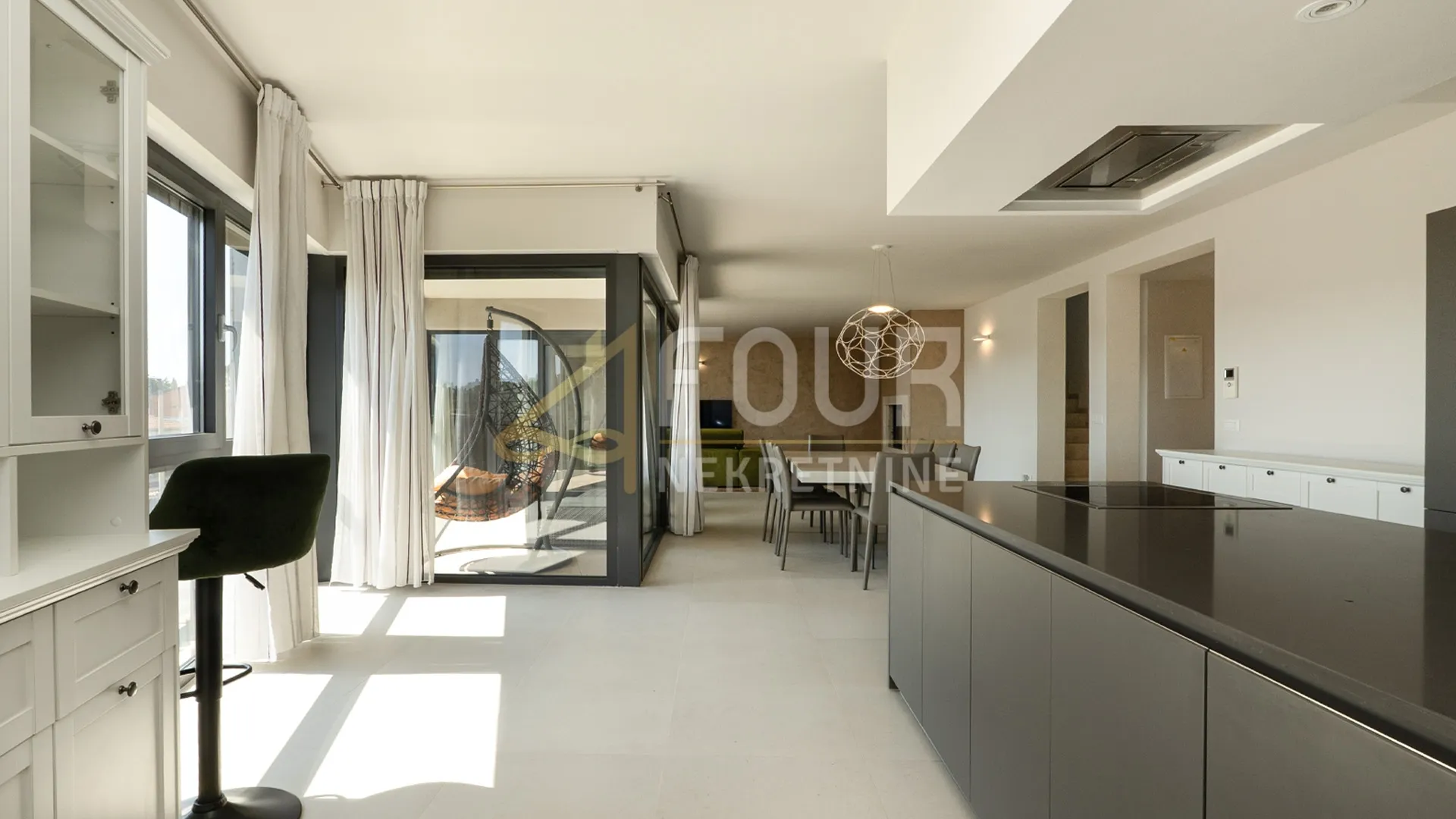 istra, rovinj, luksuzni dvoetažni penthouse, garaža, 100m od mora i plaže - slika 7
