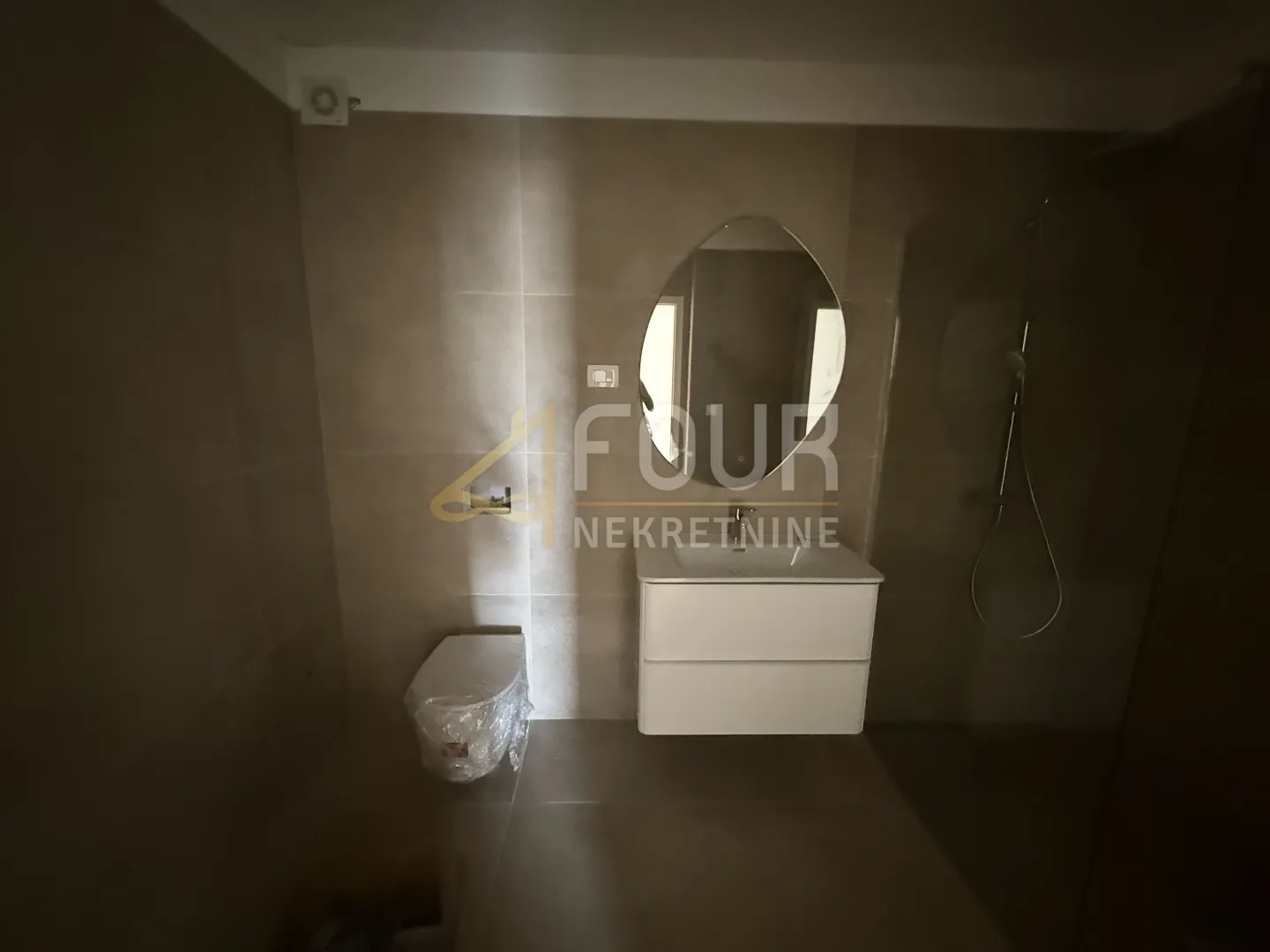 istra, pula, novogradnja, 2s+db, terasa - slika 11