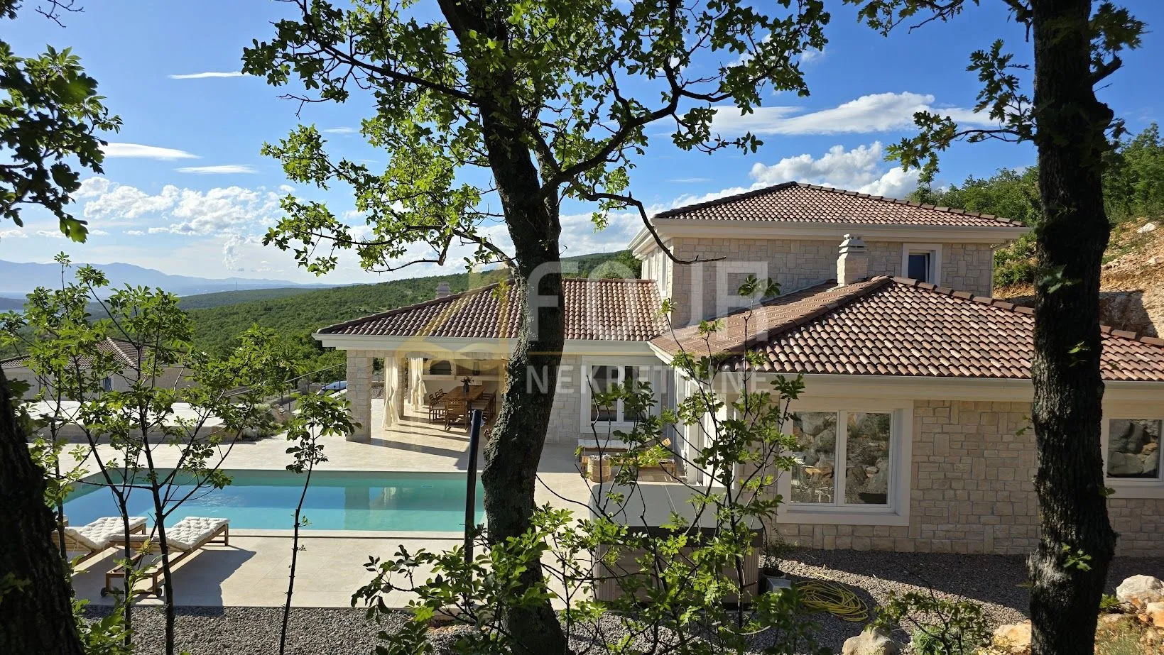 crikvenica, jadranovo, novogradnja, rustikalna vila s bazenom - slika 41