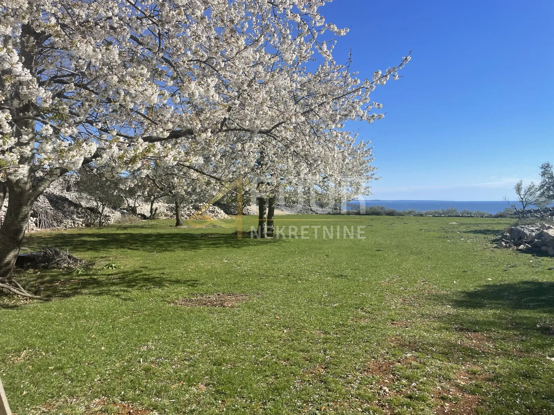 Otok Krk, grad Krk, poljoprivredno zemljište 12.939m2