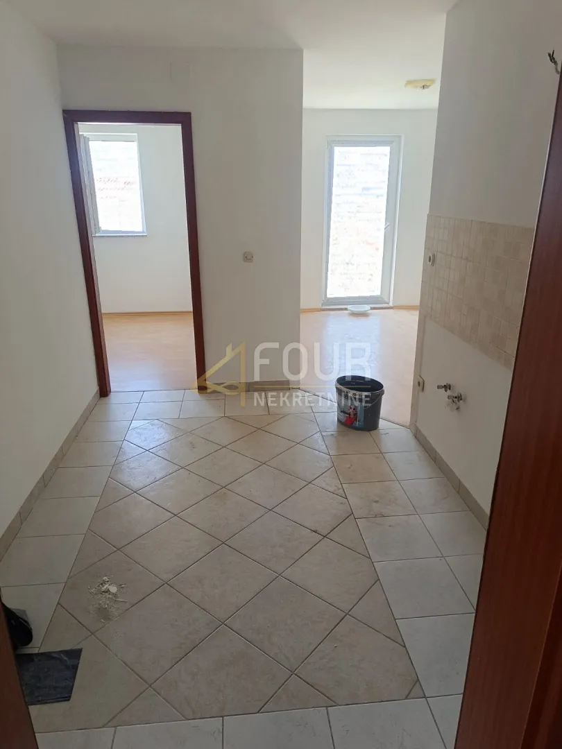 Otok Krk, Njivice, 78.70m2, u naravi 2 stana, terasa, pogled na more - Njivice, Omišalj