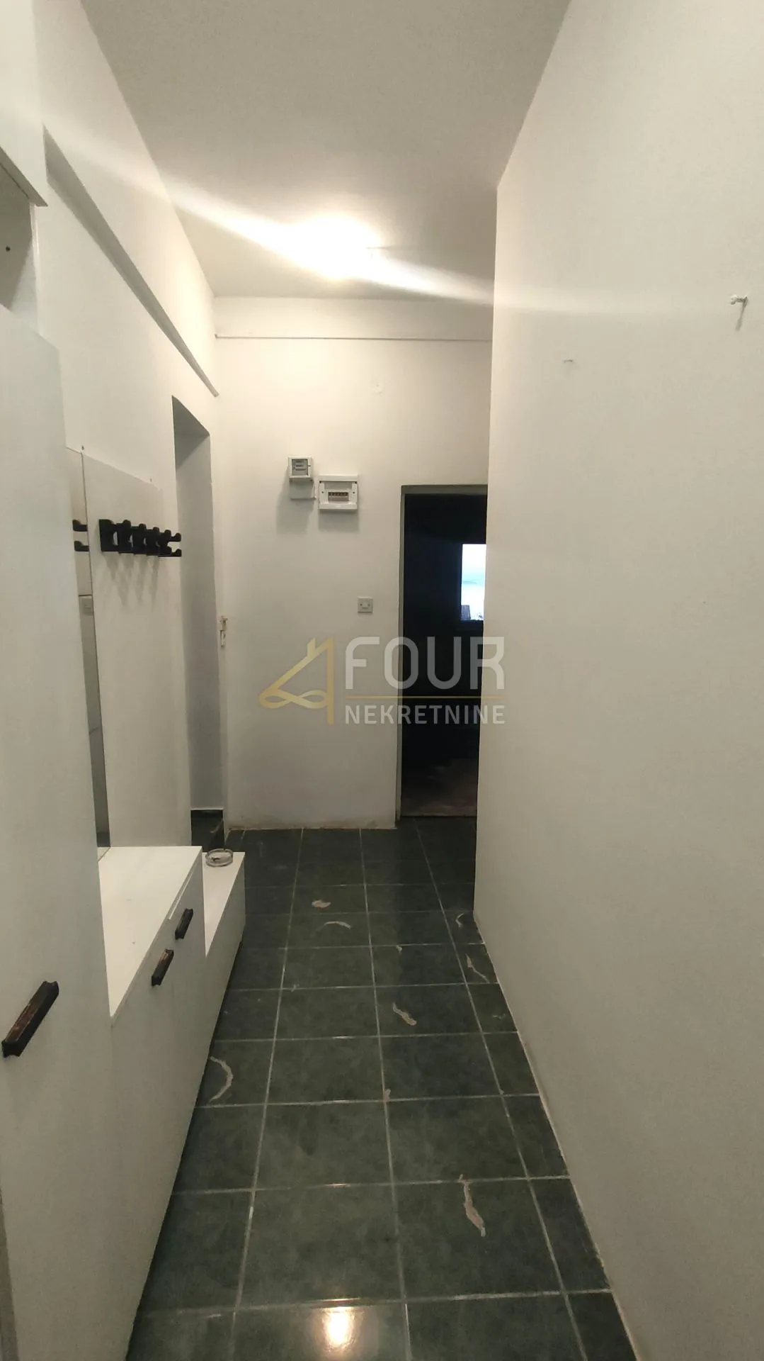kastav, rešetari, kuća s 3 stana, 270m2, pogled na more - slika 16