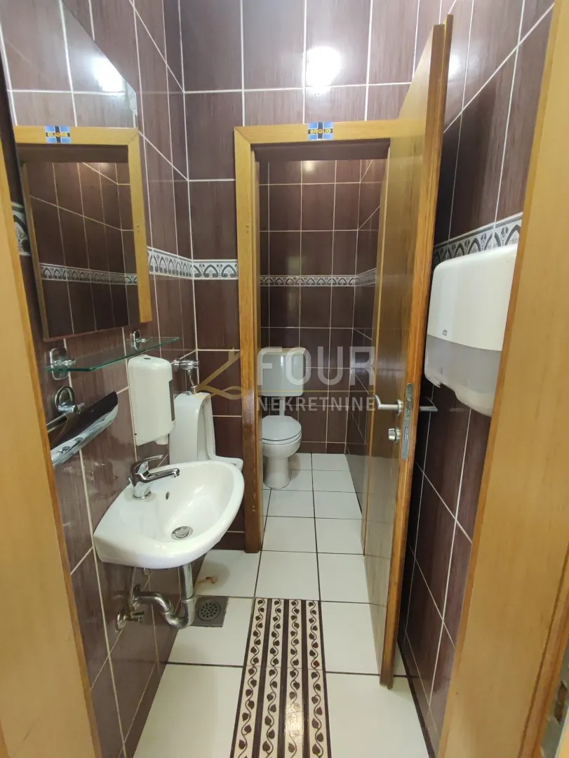 matulji - okolica, adaptirana kuća s 2 apartmana i poslovnim prostorom - slika 19