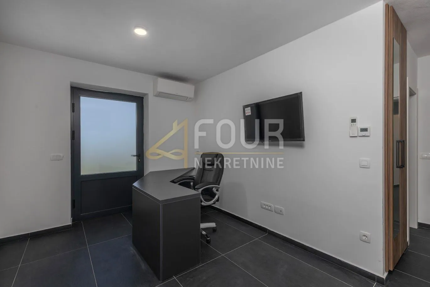 mošćenička draga, luksuzna novogradnja, 430m2, bazen, sauna, prostrana okućnica - slika 20