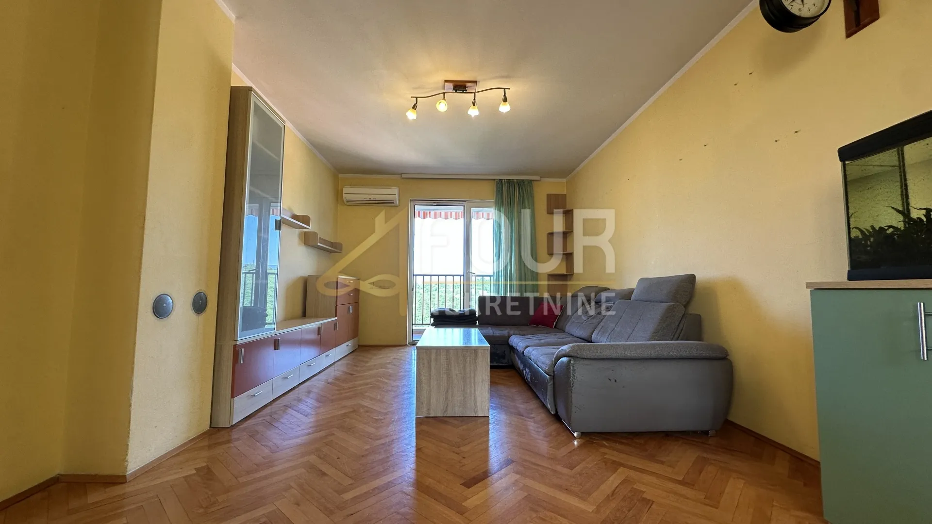 Rijeka, Škurinje, 84.81m2, 3s+db, lođa, pogled na more