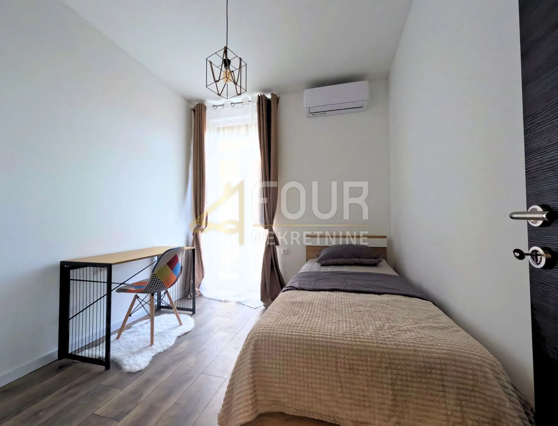 rijeka, širi centar, 98.48m2, 4s+db, balkon, adaptiran gospodski stan! - slika 6