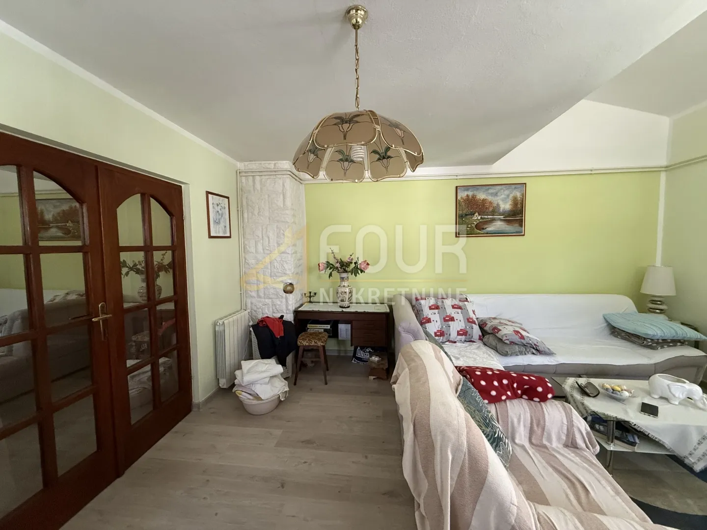 istra, pula, kuća s garažom, dodatnim apartmanom i dvorištem - slika 11